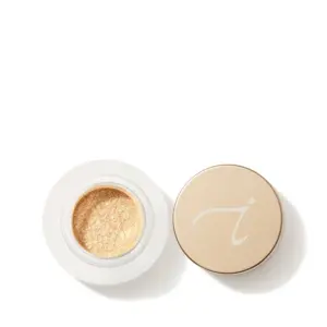 Das jane iredale 24K GOLD DUST - Gold verleiht dem Gesicht und dem Körper einen ganzheitlichen Schimmer. Es kann mit einer Feuchtigkeitspflege vermischt und auf dem Dekolleté aufgetragen werden. Für einen bezaubernden Akzent kann das jane iredale 24K GOLD DUST - Gold auch fein auf Wangen, Augen und Lippen aufgetragen werden