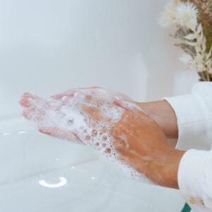 Beatuy-Hills-Sensitive-Cleanser