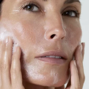 Beauty-Hills-Cleanser-Intesnsive
